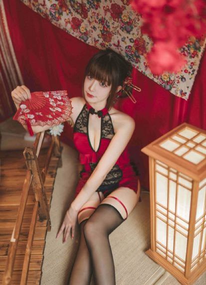 《年轻女教师3》在线观看
