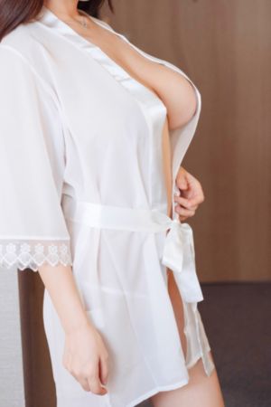 偷拍25位粉嫩美女撒尿视频